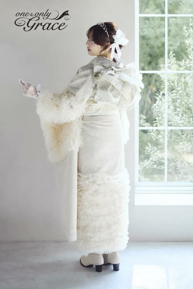 振袖専門店 オンディーヌの振袖 /白色/白色/キュート/無地柄/ mod-006