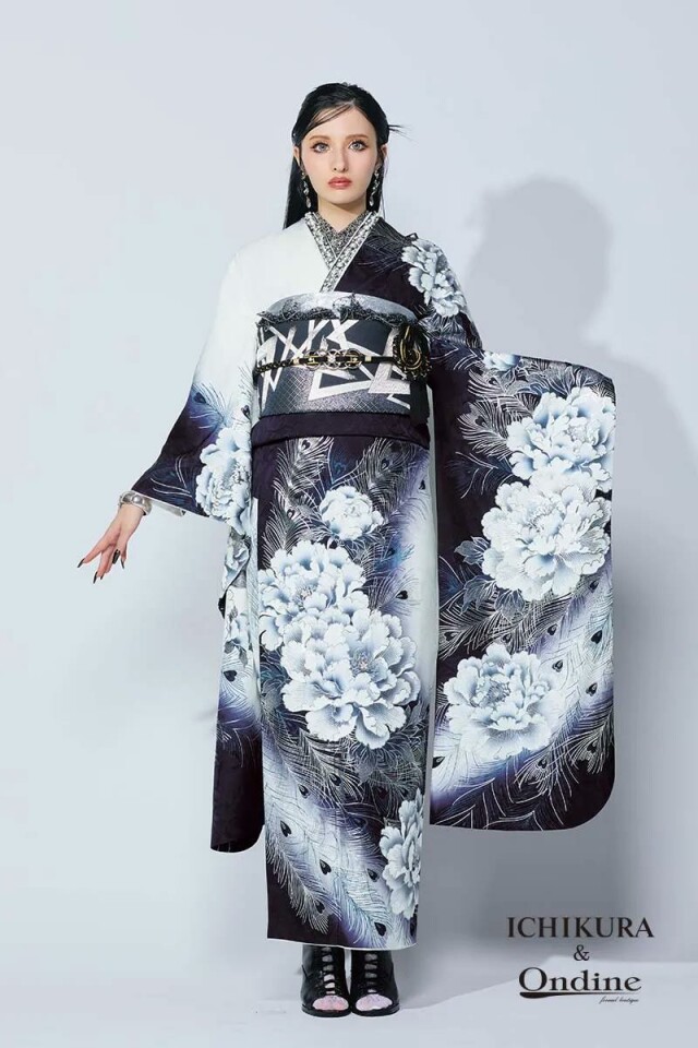 振袖専門店 オンディーヌの振袖 /黒色/シルバー色/グラマラス/その他