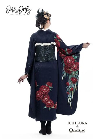 振袖専門店 オンディーヌの振袖 /黒色/赤色/クール/百合柄/ OE-1512
