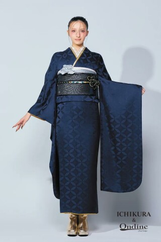 振袖専門店 オンディーヌの振袖 /黒色/赤色/クール/百合柄/ OE-1512