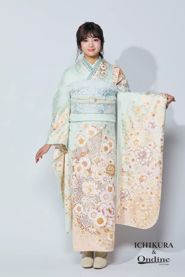 振袖専門店 オンディーヌの振袖 /水色/ベージュ色/キュート/花柄/ OE