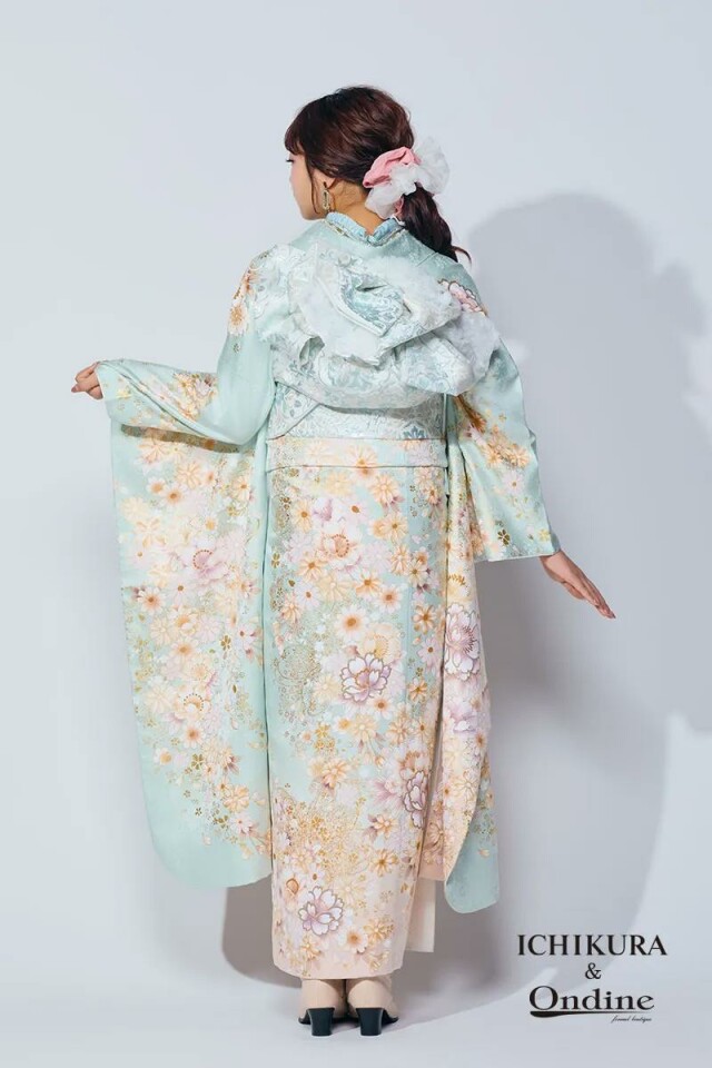 振袖専門店 オンディーヌの振袖 /水色/ベージュ色/キュート/花柄/ OE