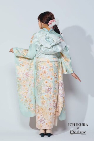 振袖専門店 オンディーヌの振袖 /水色/ベージュ色/キュート/花柄/ OE