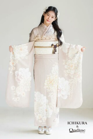 振袖 成人式 白 花柄 レース オンディーヌ coco fleur 振袖専門店 オンディーヌの振袖 /白色/エレガント/花柄/ E-1101 | My振袖