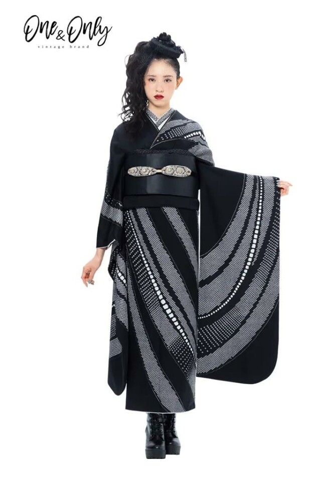 振袖専門店 オンディーヌの振袖 /黒色/グレー色/クール/縞柄/ OE-1551