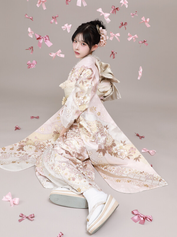 20Lab.（ハタチラボ.）の振袖 /ピンク色/ゴールド色/キュート/花柄