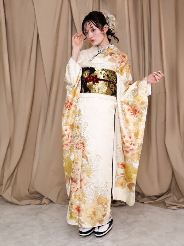 20Lab.（ハタチラボ.）の振袖 /白色/ゴールド色/エレガント/花柄/ S20L