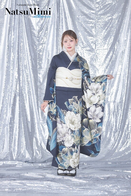 PLUMの振袖 /紺色/レトロ/花柄/ 【NatsuMimi｜なつきちゃん着用】深い
