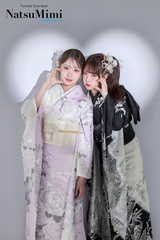 PLUMの振袖 /黒色/白色/クール/花柄/ 【NatsuMimi｜MINAMI（みなみ