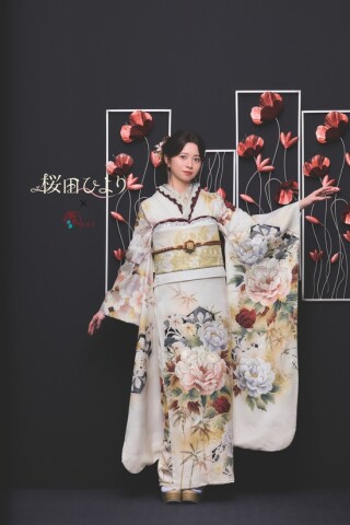 PLUMの振袖 /白色/古典/花柄/ 桜田ひより振袖【2026新作】 | My振袖