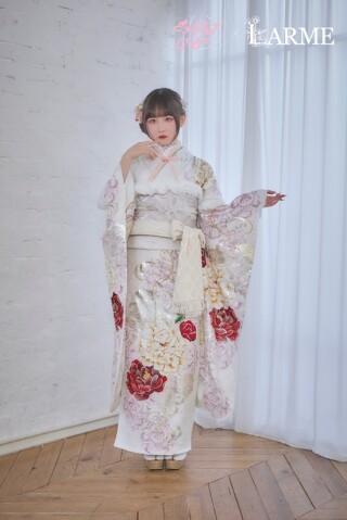 きゅるりんしてみて×LARME_振袖_86757 | PLUM