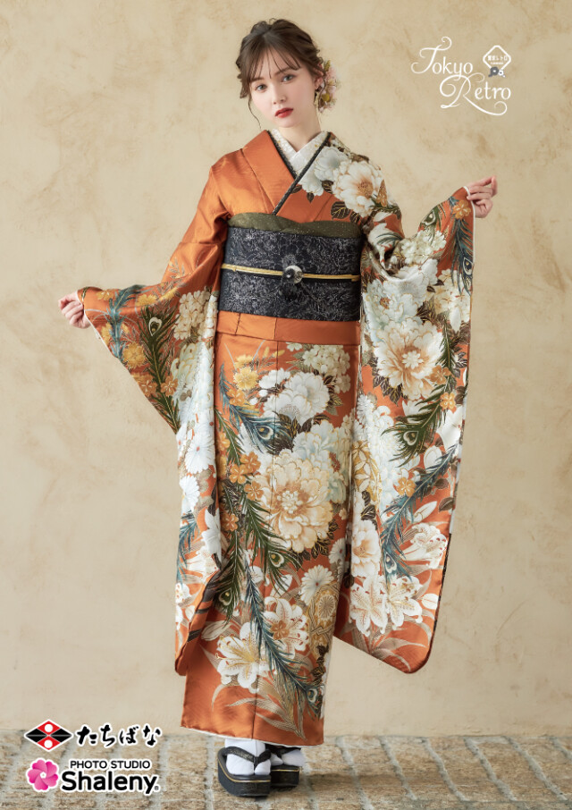 たちばなグループの振袖 /オレンジ色/ベージュ色/エレガント/花柄