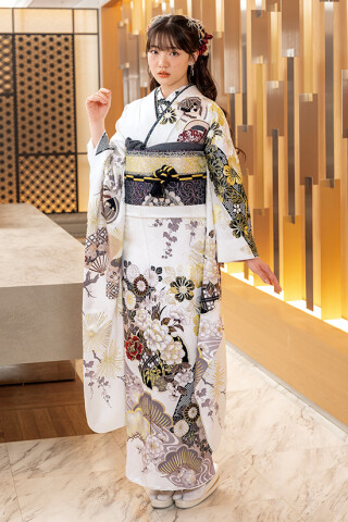 花いち都屋の振袖 /白色/赤色/エレガント/花柄/ SACRA-804 | My振袖