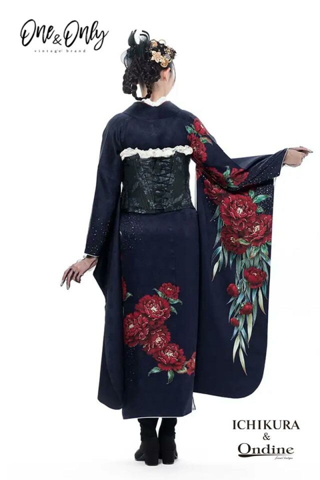 一蔵＆オンディーヌの振袖 /黒色/赤色/クール/百合柄/ OE-1512 | My振袖
