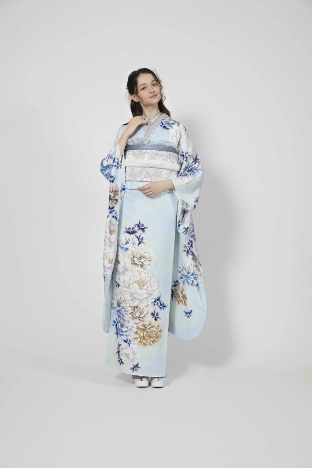 ♡振袖一式・超美品♡お値引き中！ 安い！玉城ティナ×紅一点ブランド振袖 ベージュ/黒 くすみ系一番人気