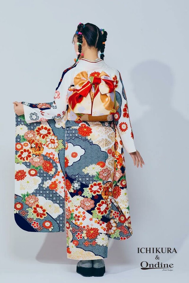 【セット・美品】振袖　フルセット　絞り染め　一蔵 振袖専門店 一蔵の振袖 /紺色/白色/古典/花柄/ SPB-2 | My振袖