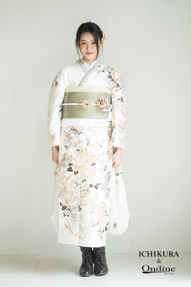 振袖専門店 一蔵の振袖 /白色/その他色/クール/バラ柄/ E-1039 | My振袖