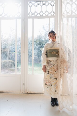振袖専門店 一蔵の振袖 /白色/その他色/クール/バラ柄/ E-1039 | My振袖