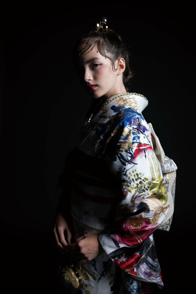 すぎしん衣裳店の振袖 /白色/その他色/クール/その他/ 墨流し・朱雀