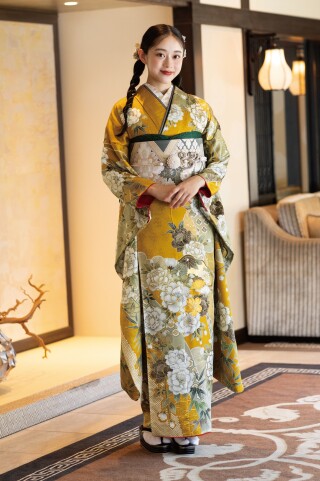 近江屋の振袖 /黄色/古典/牡丹柄/ T-114 2026年冬モデル | My振袖