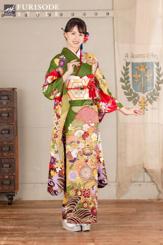 FURISODE STYLE まるやま・京彩グループの振袖 /緑色/赤色/古典/雪輪柄