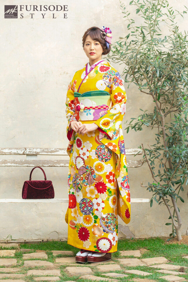 振袖フルセット　1120 正絹振袖　華やか花柄　黄色 FURISODE STYLE まるやま・京彩グループの振袖 /黄色/レトロ/花柄