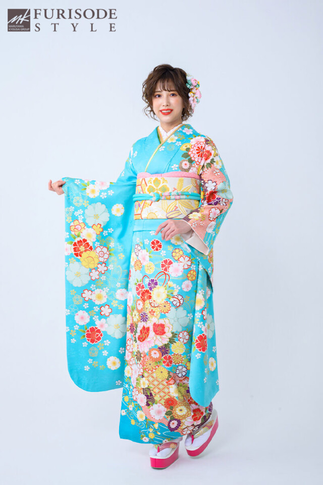 FURISODE STYLE まるやま・京彩グループの振袖 /水色/ピンク色