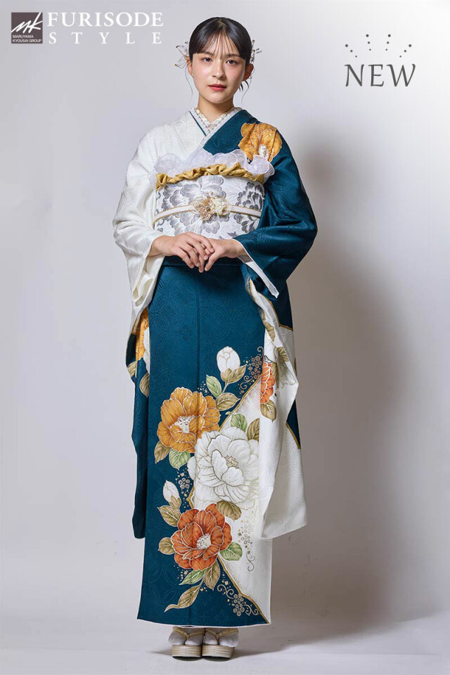FURISODE STYLE まるやま・京彩グループの振袖 /青色/白色/クール/牡丹