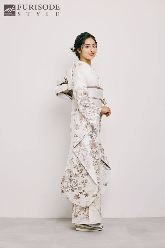 FURISODE STYLE まるやま・京彩グループの振袖 /白色/ピンク色