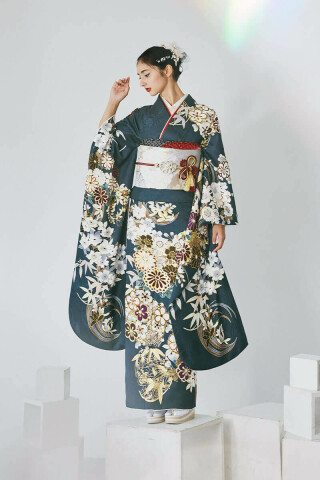 No.52525 【MK-1506】深緑に映える華やかな花柄が美しい振袖