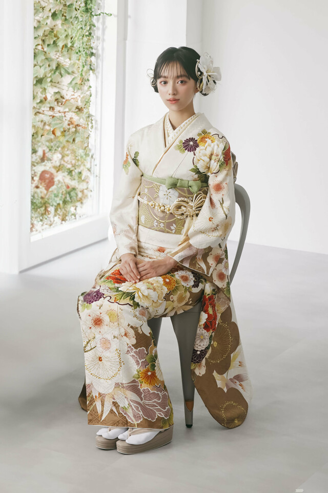 Berry-bearing-tree　オーダー打掛風晴れ着 60204__d_f.2000.webp
