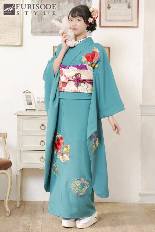 【MK-1212】美しい浅葱色の地に赤の菊の刺繍が豪華_振袖_52552 | FURISODE　STYLE　まるやま・京彩グループ