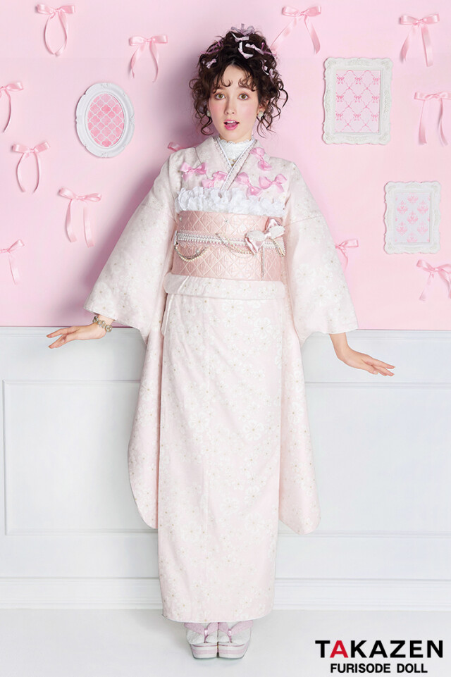 TAKAZENの振袖 /ピンク色/エレガント/花柄/ 最新作ヘップバーン