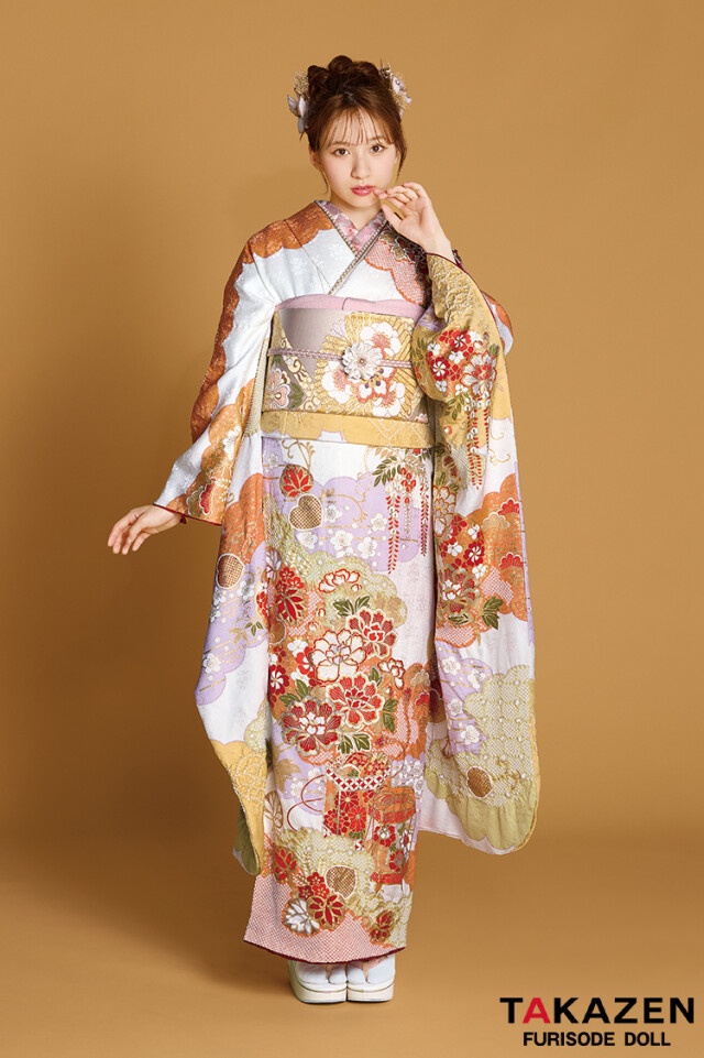 TAKAZENの振袖 /赤色/オレンジ色/古典/花柄/ 最新作高級古典 白地