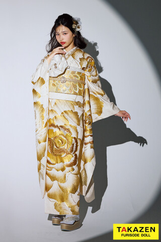 TAKAZENの振袖 /赤色/エレガント/バラ柄/ ヘップバーンローズ 赤 薔薇