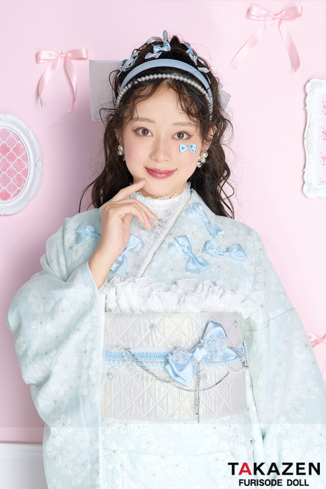 TAKAZENの振袖 /水色/キュート/無地柄/ 最新作ヘップバーンキュート