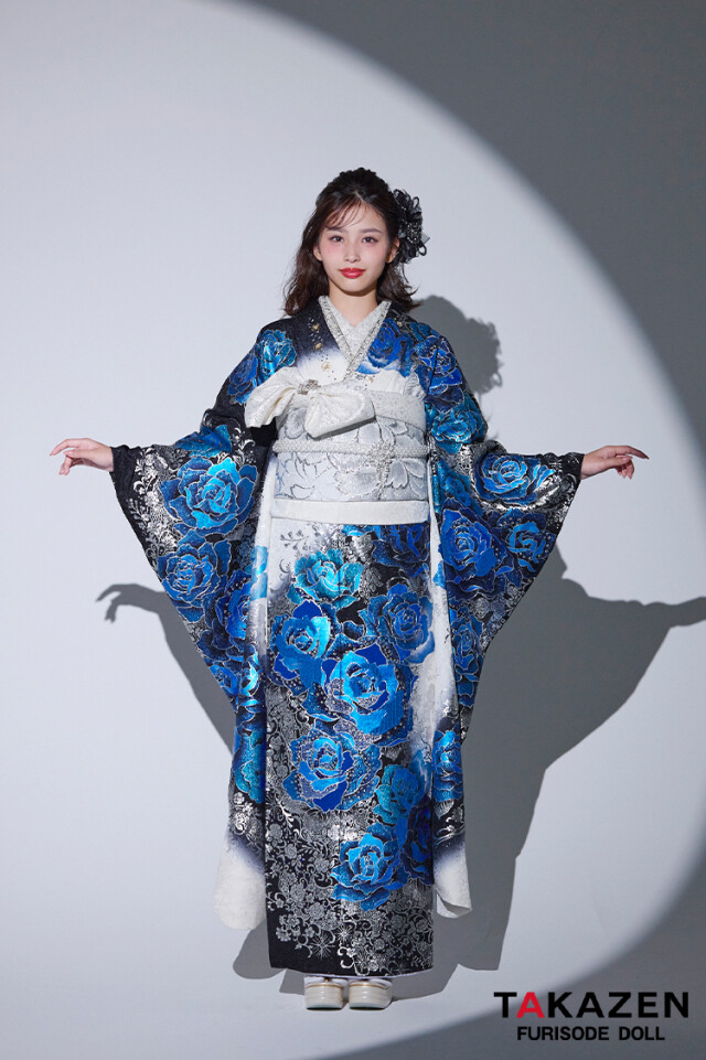 TAKAZENの振袖 /青色/白色/グラマラス/バラ柄/ クール系 青(ブルー)/白