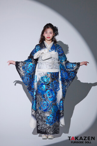TAKAZENの振袖 /青色/古典/牡丹柄/ くすみカラーガーリー 水色/淡い色