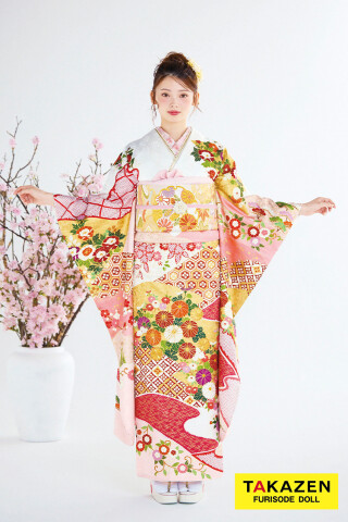 素敵な振り袖（踊り衣装） 振袖レンタル・蝋色 黒白系 金彩 螺鈿風 手鞠 桜 流水 ZX906 – 宅配