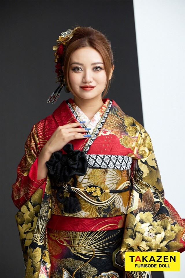 TAKAZENの振袖 /赤色/ゴールド色/グラマラス/松柄/ ジャパンモード 赤