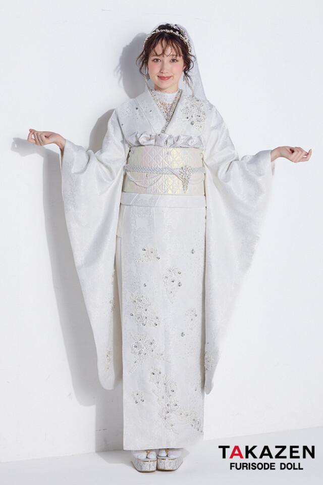 TAKAZENの振袖 /白色/グラマラス/花柄/ ニュースタイルデビュー