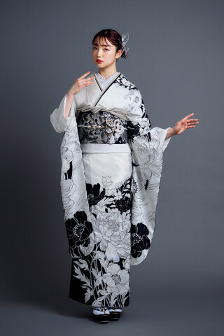 ふりそでMODE ウェディングボックスの振袖 /白色/古典/花柄/ K124 | My振袖