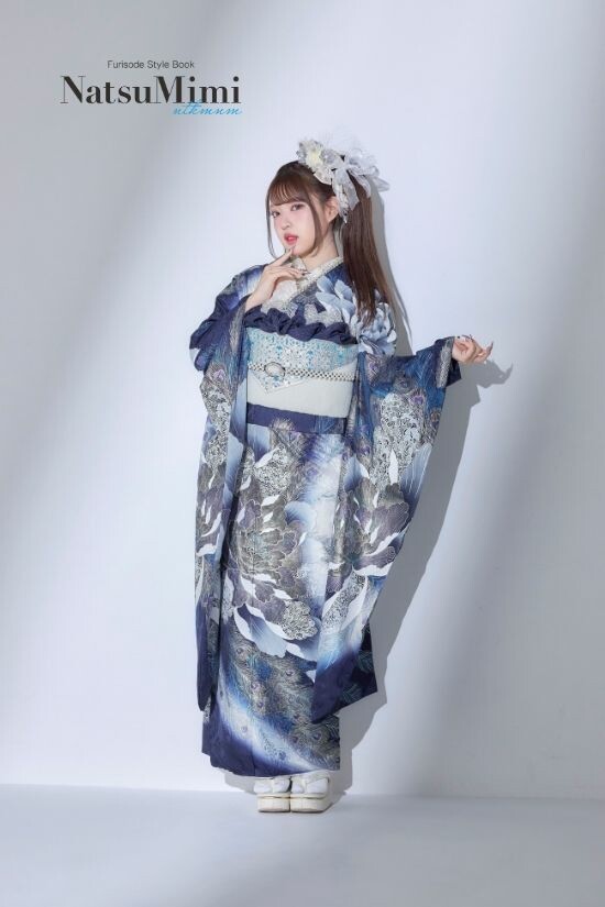 おゝみグループの振袖 /紺色/青色/グラマラス/花柄/ NatsuMimi NAT-221