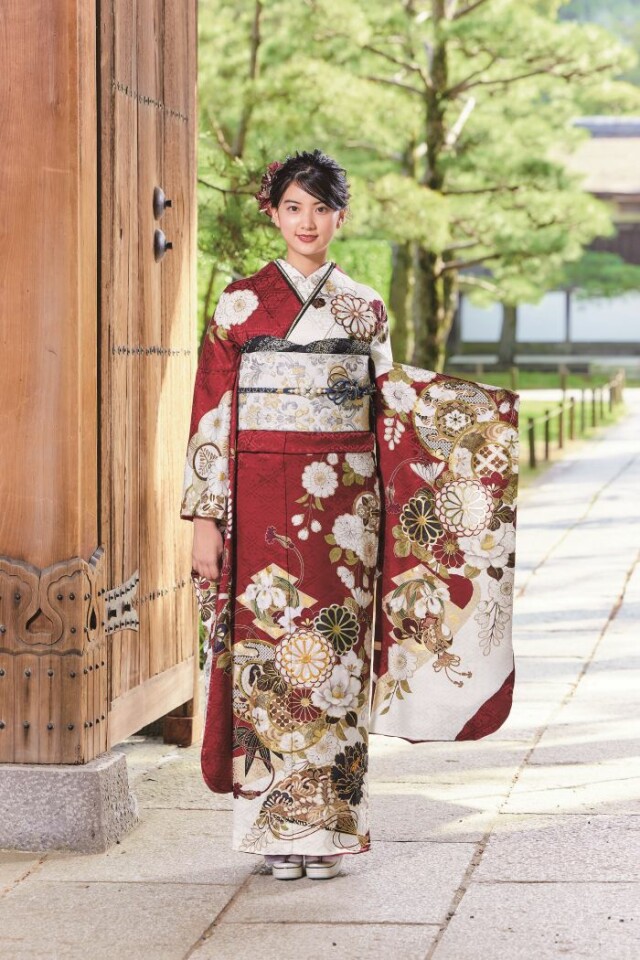 深紅の美しい振袖 フルセット