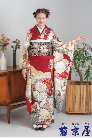 赤地に四季の花と金駒刺繡_振袖_87171 | 菊京屋