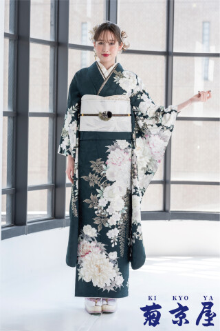 菊京屋の振袖 /緑色/白色/レトロ/牡丹柄/ ミントグリーンに牡丹の花