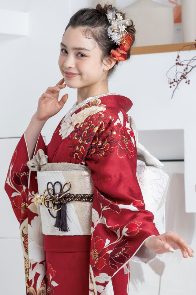 菊京屋の振袖 /赤色/エレガント/花柄/ 赤地に濃淡の花柄と乱菊 | My振袖