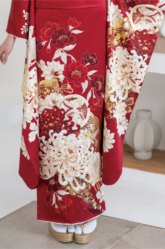 新品 振袖単品 赤地に華やか乱菊 新品 振袖単品 赤地に華やか乱菊 【公式通販】