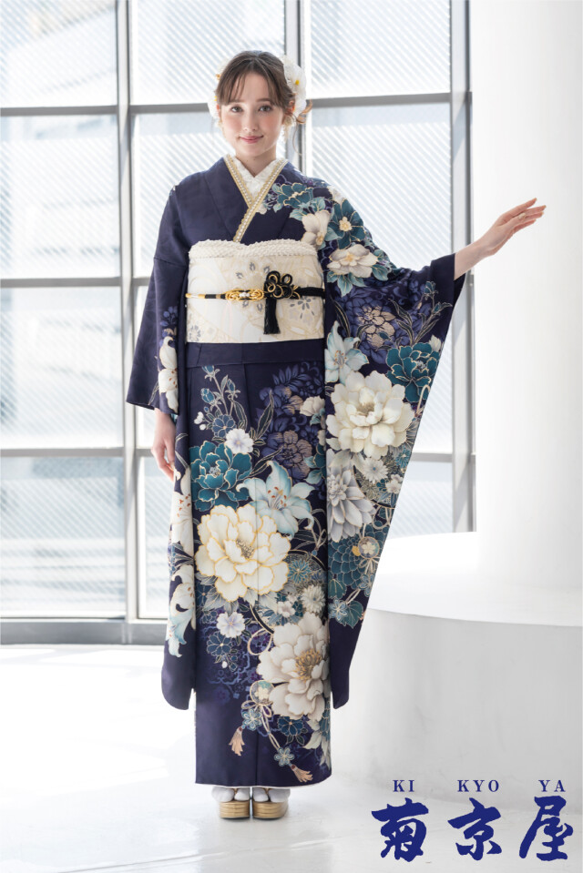 菊京屋の振袖 /紫色/古典/牡丹柄/ 古代紫に牡丹と四季の花 | My振袖