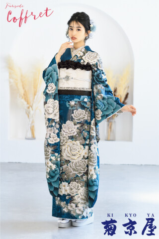 菊京屋の振袖 /白色/シルバー色/クール/花柄/ 桂由美 白銀プリンセス